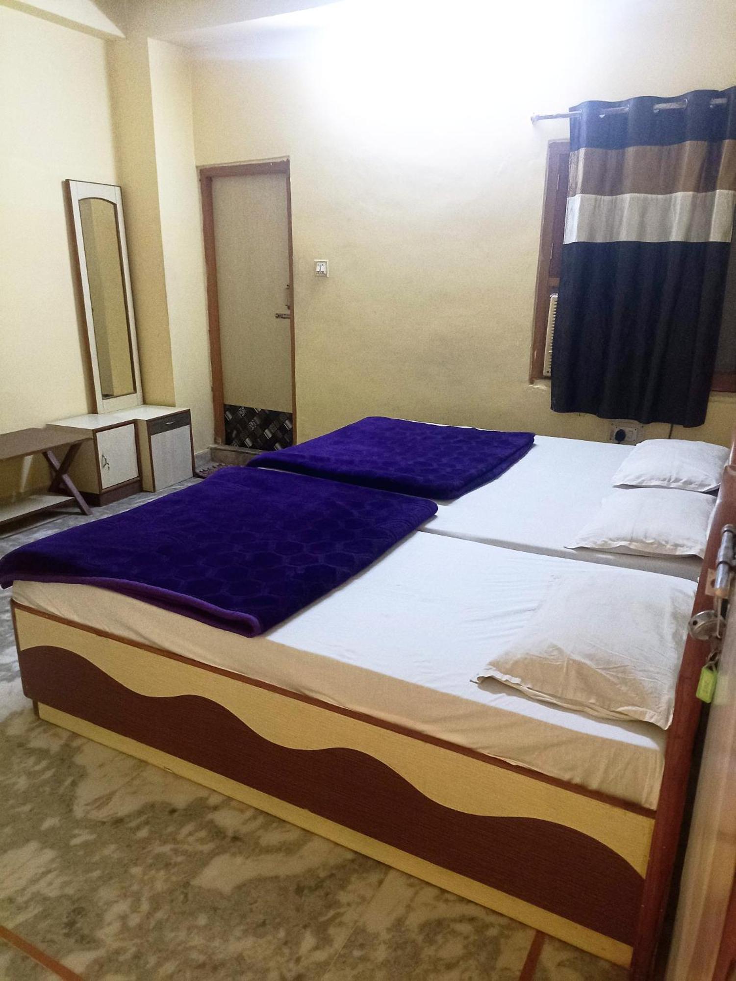 Shreeji Arpan Hotel Nāthdwāra Cameră foto