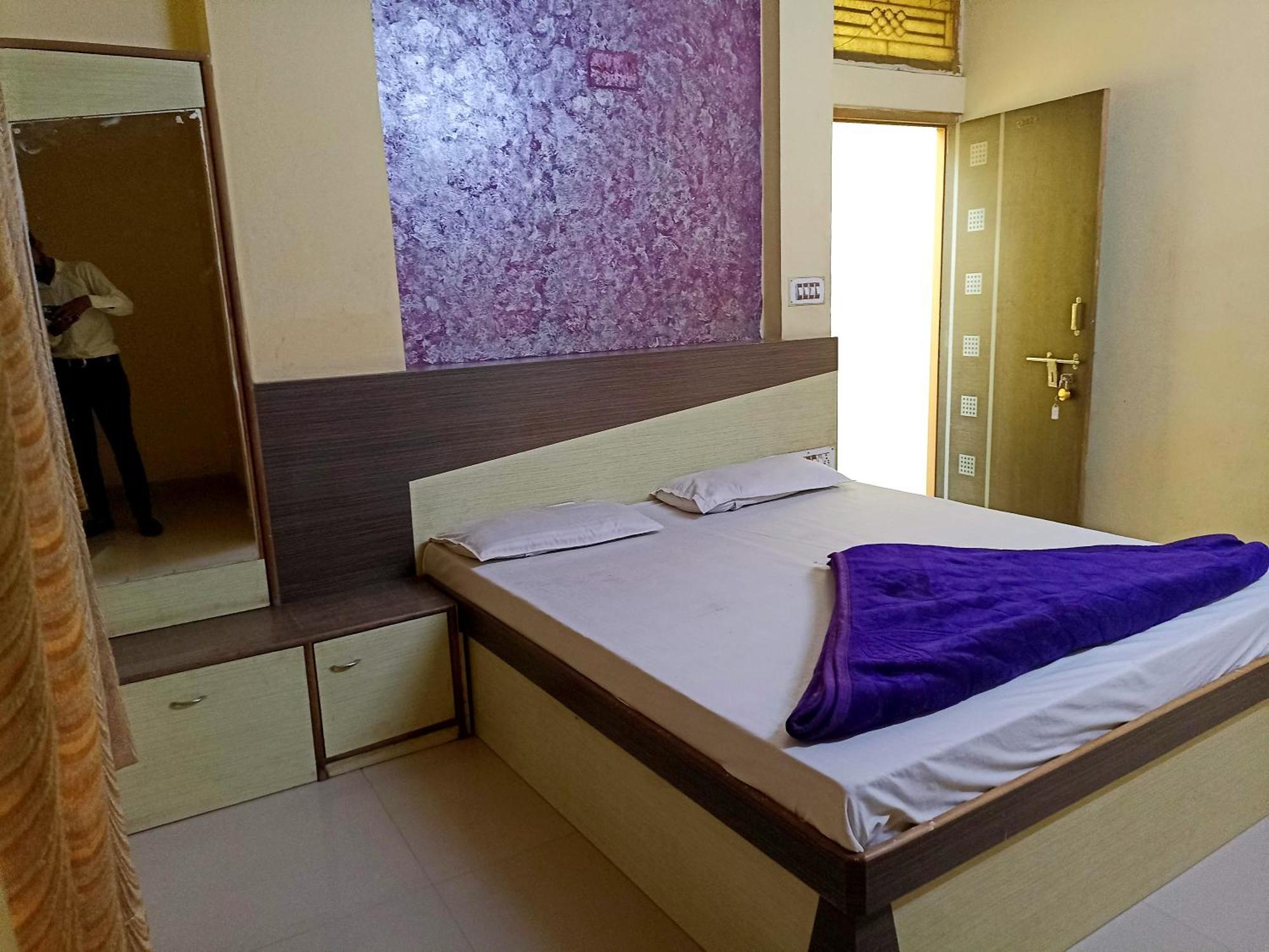 Shreeji Arpan Hotel Nāthdwāra Cameră foto